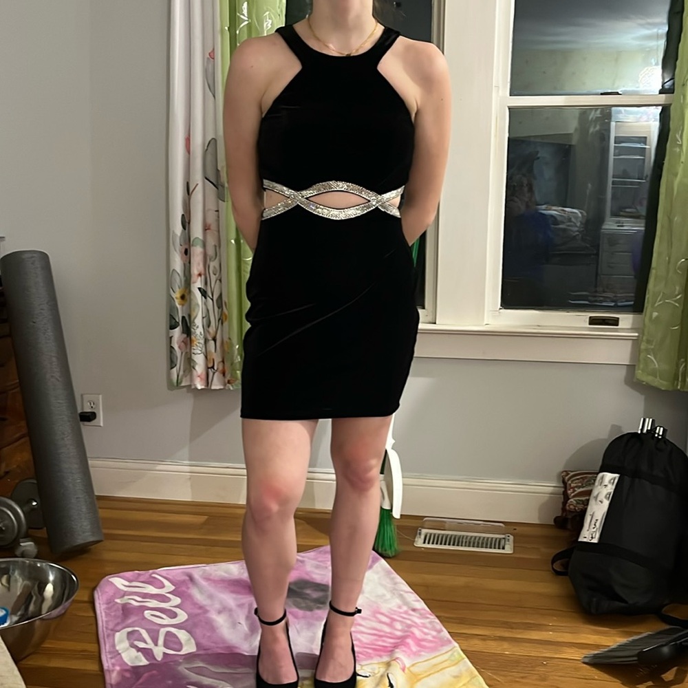 Windsor size 5 dress. Black velvet